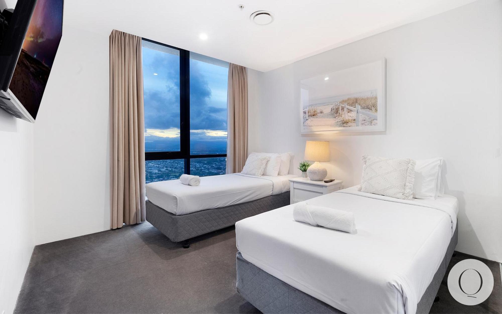 5 Bedroom Executive Sub Penthouse In The Heart Of Surfers With Full Ocean Views - Sleeps 12 - Circle On Cavill Amazing!! Gold Coast Extérieur photo