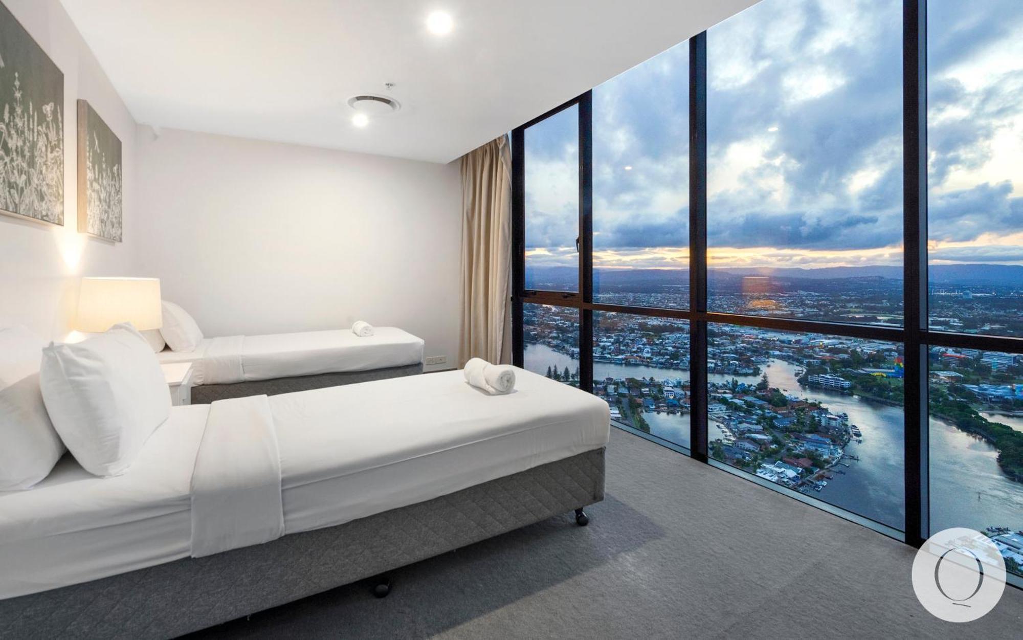 5 Bedroom Executive Sub Penthouse In The Heart Of Surfers With Full Ocean Views - Sleeps 12 - Circle On Cavill Amazing!! Gold Coast Extérieur photo